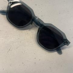 Sonnenbrille, gemeldet von Awakenings Festival über iLost