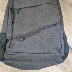 حقائب الظهر والحقائب النهارية، كما تم الإبلاغ عنه بواسطة EBS OV Poeldijk عبر iLost