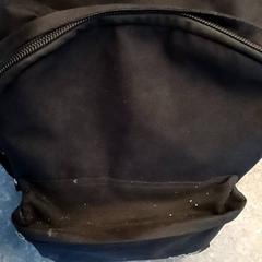 バックパック がiLostで Qbuzz GD Groningen HS によって報告されました