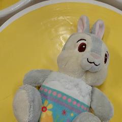 Ölelős pofon Pan pan - pâques, amint azt IKEA Lille az iLost segítségével jelentette.