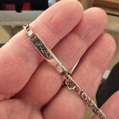 Zilveren armbandje, jak zgłoszono do iLost