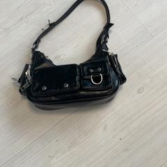 Väska Task, rapporterat av Arriva Achterhoek-Rivierenland med iLost