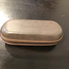 Estuche para gafas con gafas, ha sido reportado por U-OV Utrecht con iLost