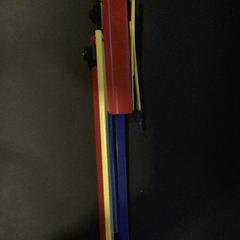 Lessenaar Primaire kleuren, gemeldet von TivoliVredenburg über iLost