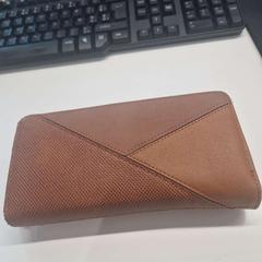 Plånbok portemonee, rapporterat av Stad Hasselt med iLost