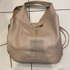 Bag, as reported by Johan Cruijff ArenA using iLost
