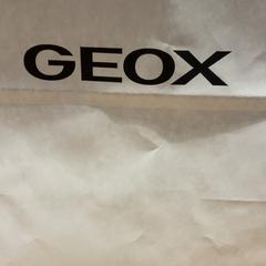 Bolsa Geox, segundo informou Designer Outlet Roermond usando iLost