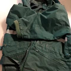 Arropa - Jas groen, gisa salatu by Regio Oost-Vlaanderen iLost erabiliz