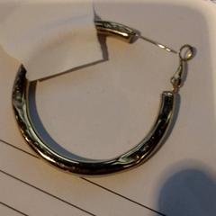 Belarritakoa, gisa salatu by TivoliVredenburg iLost erabiliz