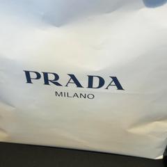Purchase prada purchase, gemeldet von Designer Outlet Roermond über iLost