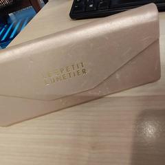 Estoig d'ulleres, segons ha informat IKEA Toulouse mitjançant iLost