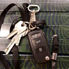 İLost kullanarak IKEA Eindhoven tarafından bildirildiği gibi Araba anahtarı Zwart