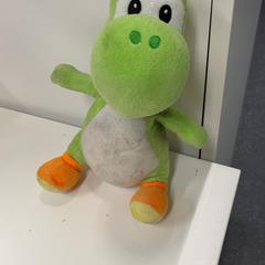 الدمى Yoshi، كما تم الإبلاغ عنه بواسطة IKEA Amersfoort عبر iLost