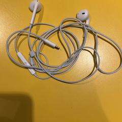 Oortjes & Iphone, as reported by Pathé Zwolle using iLost