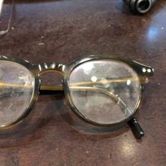 Sunglasses, as reported by Internationaal Theater Amsterdam using iLost
