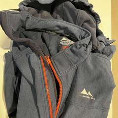 Jacket, as reported by Centraal magazijn using iLost