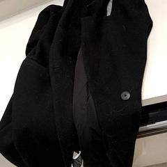 Manteljas, ha sido reportado por Van der Valk Hotel Schiphol con iLost