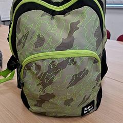 Hátizsák POPA - Groen/zwart, amint azt Centraal magazijn az iLost segítségével jelentette.