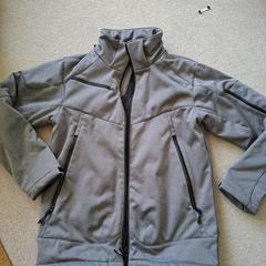 Grey Jacket or Coat an iLost gemeldet