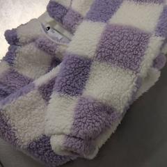 Fleece Paars/wit, som rapportert av IKEA Amsterdam ved bruk av iLost