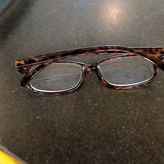 眼鏡 がiLostで IKEA Lille によって報告されました