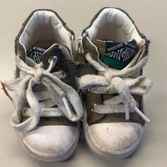 Shoe Kinder, as reported by Burgers' Zoo using iLost