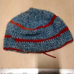 Hat & Beanie Blauw&Rode, as reported by IKEA Zwolle using iLost