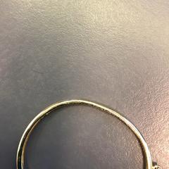 Pulseira, como reportado por Eindhoven Airport utilizando o iLost