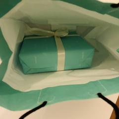 Cadeautasje / Bag with present, som rapportert til iLost