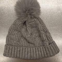 Kalap, amint azt IKEA Praha – Černý Most az iLost segítségével jelentette.