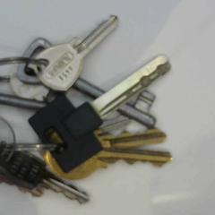 Key, as reported by Agence Azalys using iLost