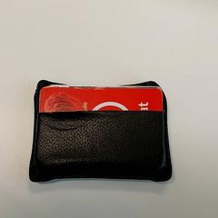 Porte-cartes Crolla, a été signalé par Centraal magazijn utilisant iLost