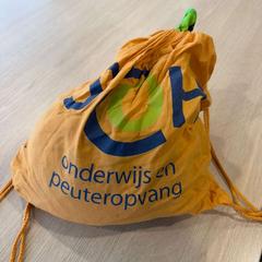 Torba, zgłoszono przez Van Heugten Tours przy użyciu iLost