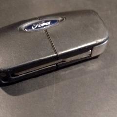 자동차 열쇠 Ford, iLost를 사용하여 TivoliVredenburg에 보고됨