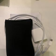 Adapter, rapporterat av Room Mate Bruno med iLost