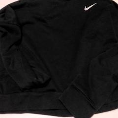 セーター sweater がiLostで Gemeente Puurs-Sint-Amands によって報告されました