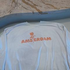 Svetr Maat L, jak nahlášeno Van der Valk Hotel Schiphol pomocí iLost