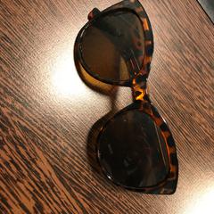 Zonnebril, as reported by Pathé Breda using iLost