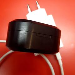 Earpods, zgłoszono przez UvA REC przy użyciu iLost