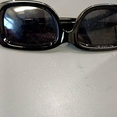 Gafas de sol, segundo informou Qbuzz GD Groningen HS usando iLost