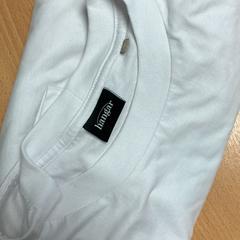 Blúz, amint azt Sheraton Brussels Airport Hotel az iLost segítségével jelentette.