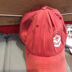 Red hat, ha sido reportado por MEININGER Hotel Berlin "Mitte" Humboldthaus con iLost