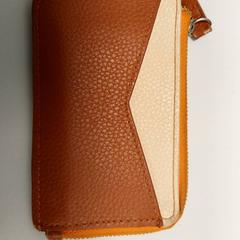 Carteira Van Houtven, como reportado por Centraal magazijn utilizando o iLost