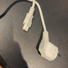Adapter, zoals gemeld door Van der Valk Hotel Utrecht met iLost