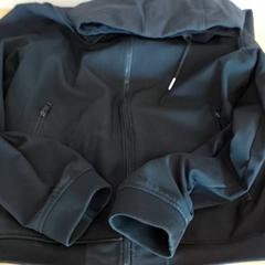 Kleding - Jas, ha sido reportado por Centraal magazijn con iLost