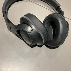 İLost kullanarak Pathé Tilburg Stappegoor tarafından bildirildiği gibi Kulaklıklar