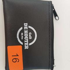 İLost kullanarak Werchter Boutique tarafından bildirildiği gibi Cüzdan De Pauw