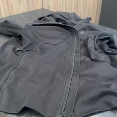 Jacka, rapporterat av Rotterdam The Hague Airport med iLost