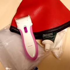 Etui met ladyshave met ladyshave がiLostで Mövenpick Hotel Amsterdam City Centre によって報告されました