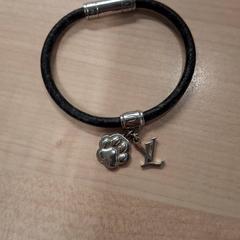 Náramok, ako bolo nahlásené IKEA Hénin-Beaumont pomocou iLost